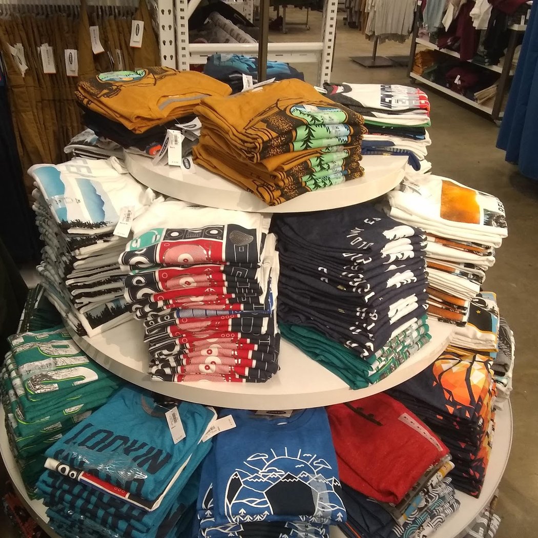 Old Navy Outlet 1