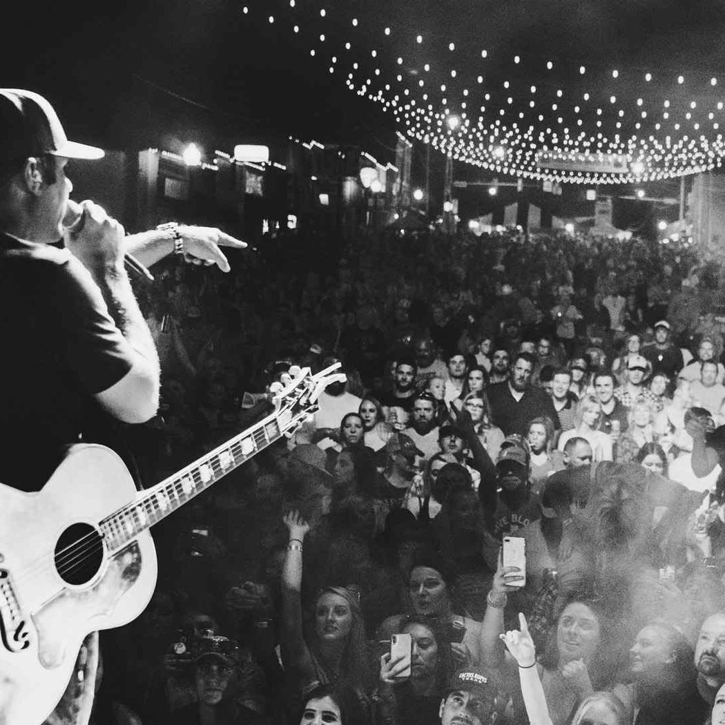 Casey Donahew 3