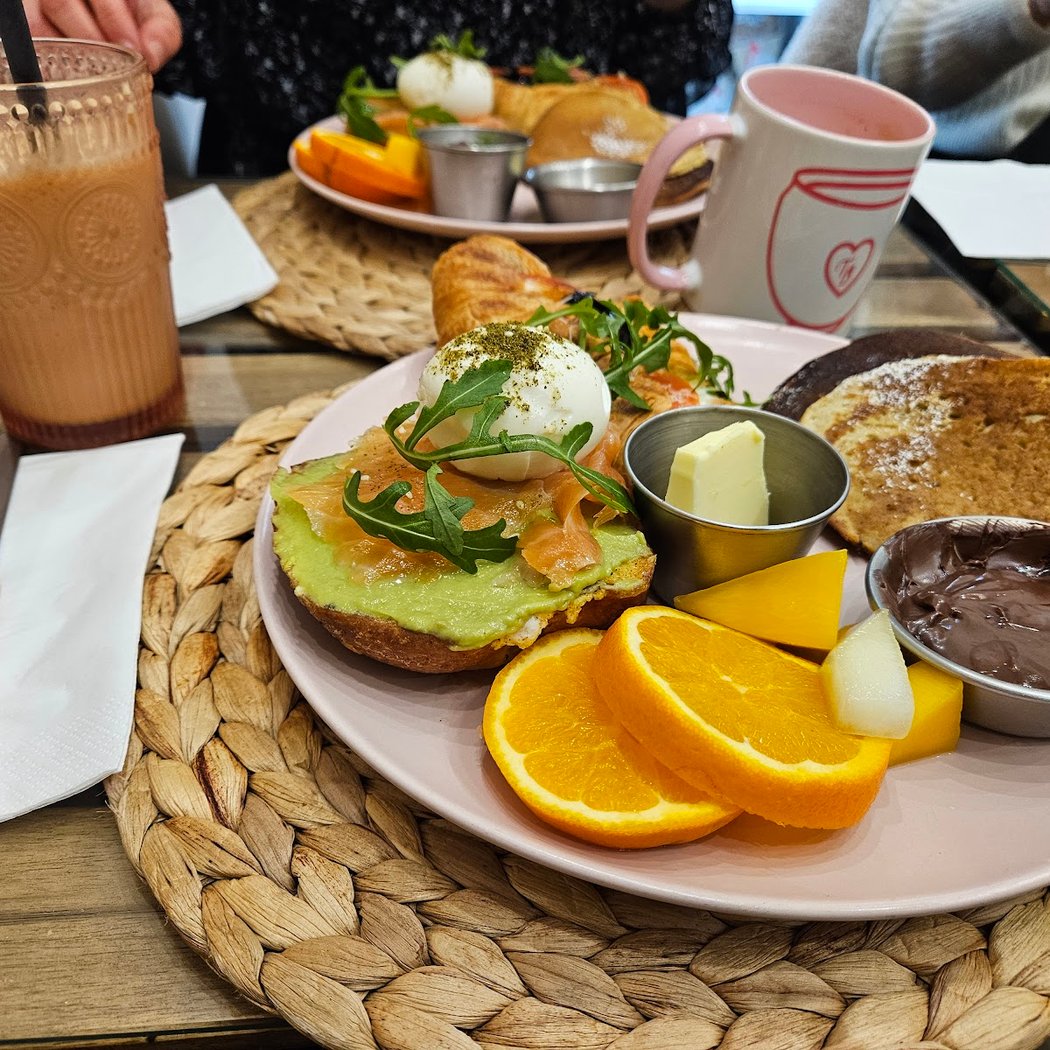 Bloomy Brunch 4