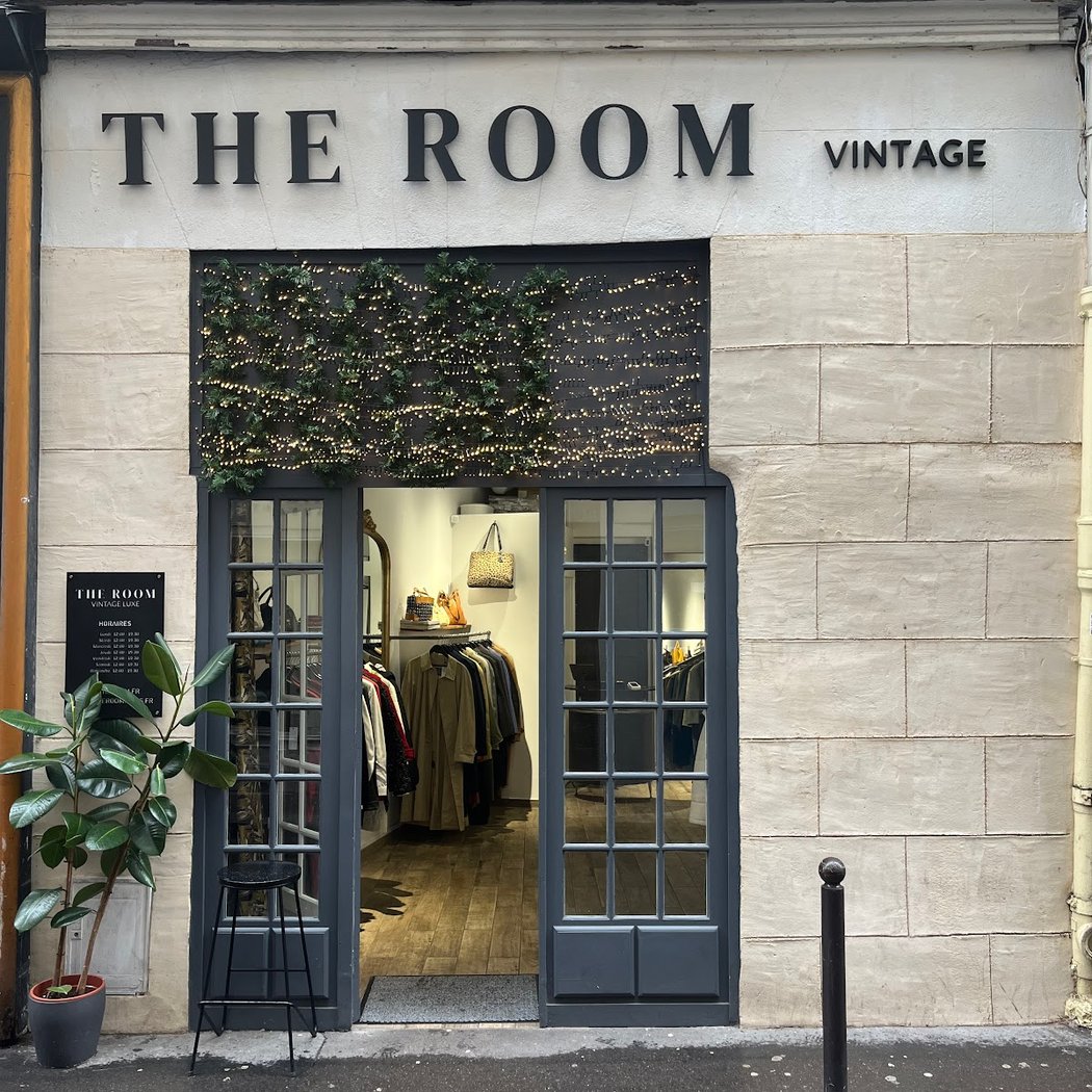 THE ROOM - Vintage Shop 2