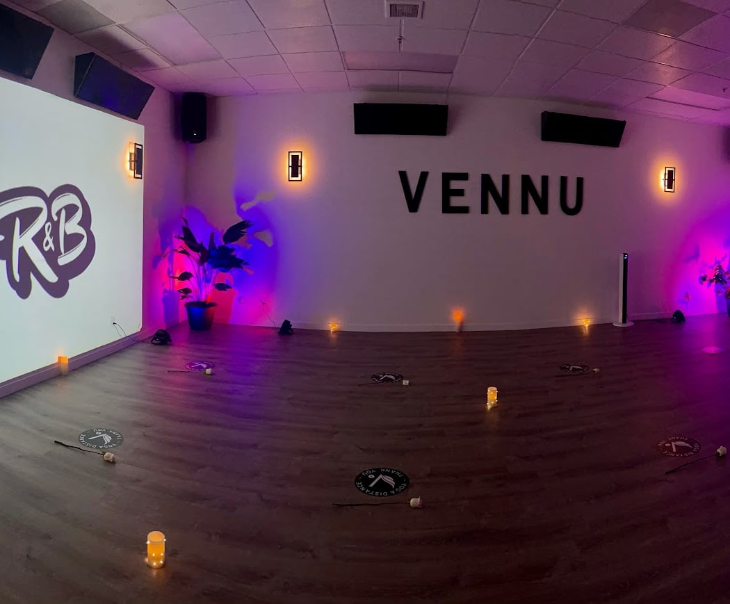 VENNU Yoga - Pilates - Barre -TRX - Dance Studio 1