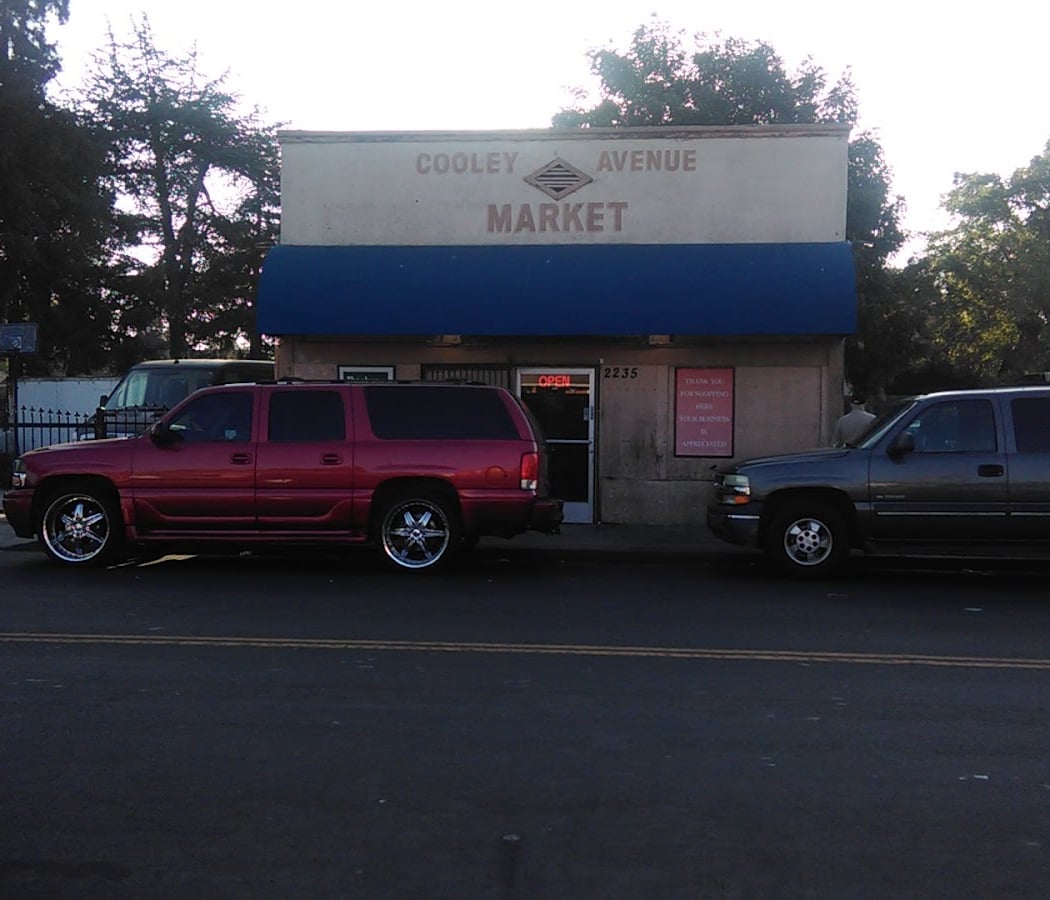 Cooley Avenue Market 2