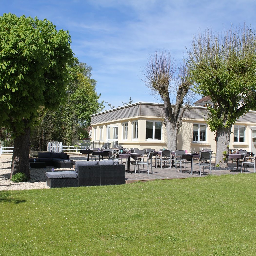 Hôtel Restaurant Le Quincangrogne 2