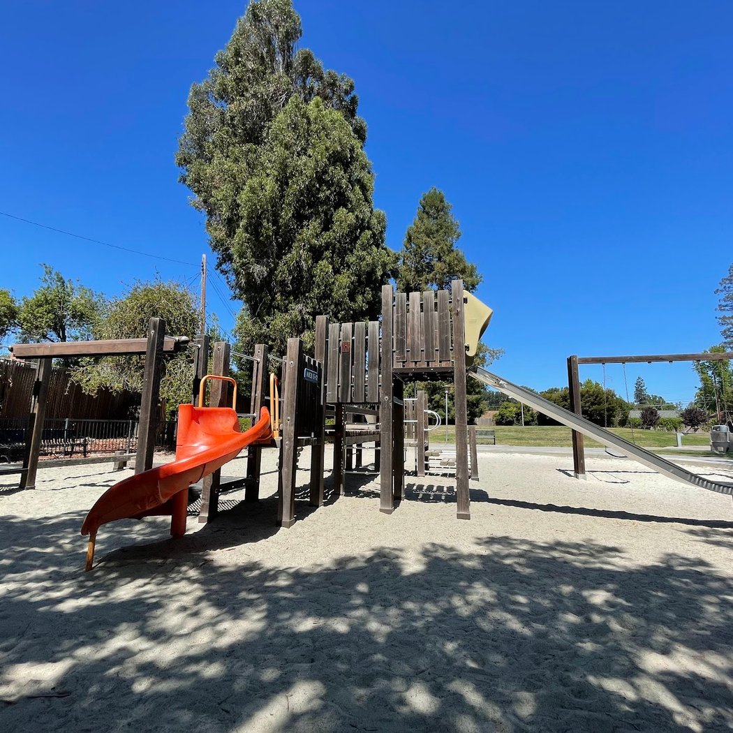 Westwood Oaks Park 3