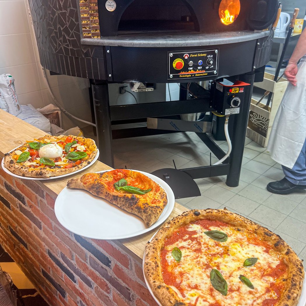 EZMA Restaurant 3