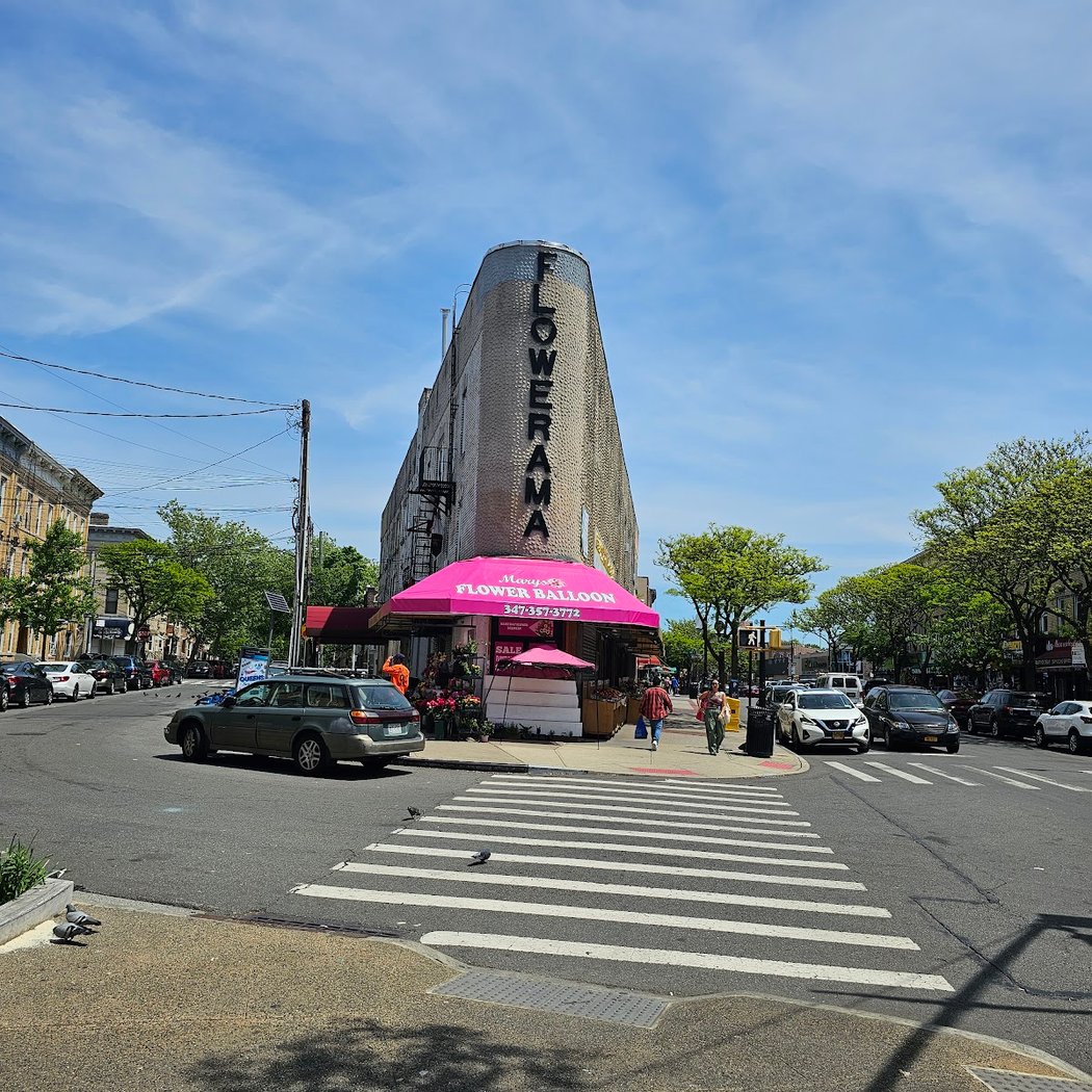 Herman Hochberg Plaza 1