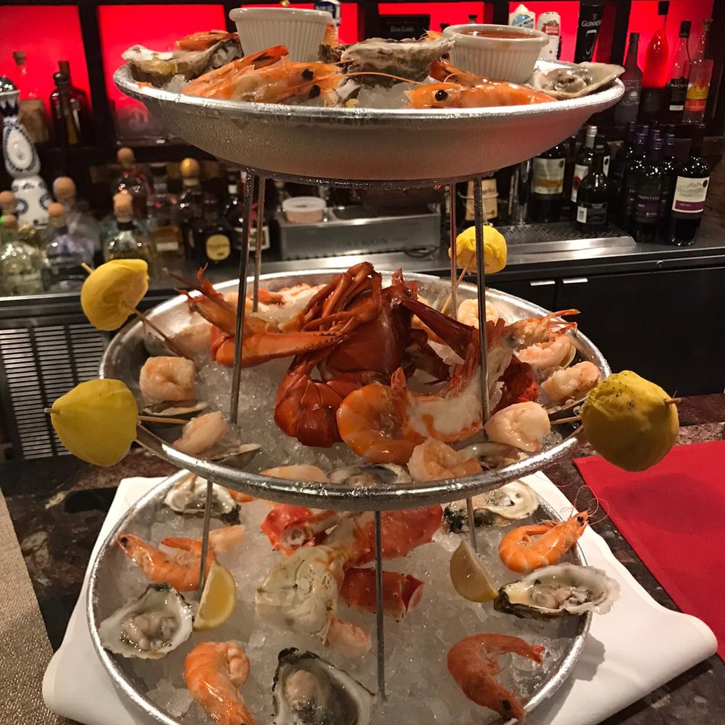 VIVO Tapas KITCHEN • LOUNGE 1