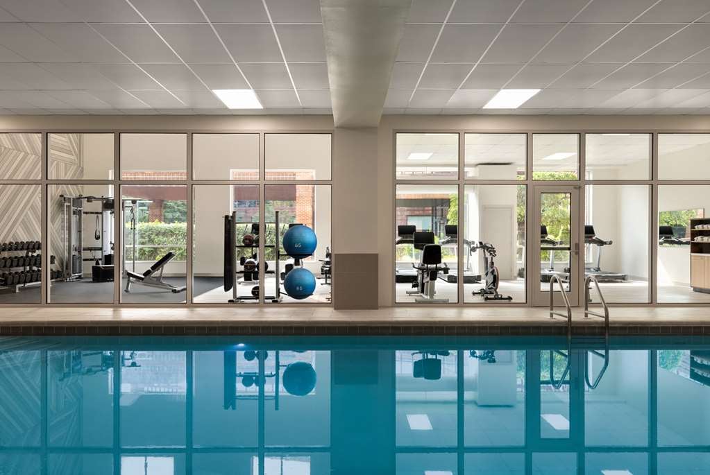 DoubleTree by Hilton New York LaGuardia Airport 1