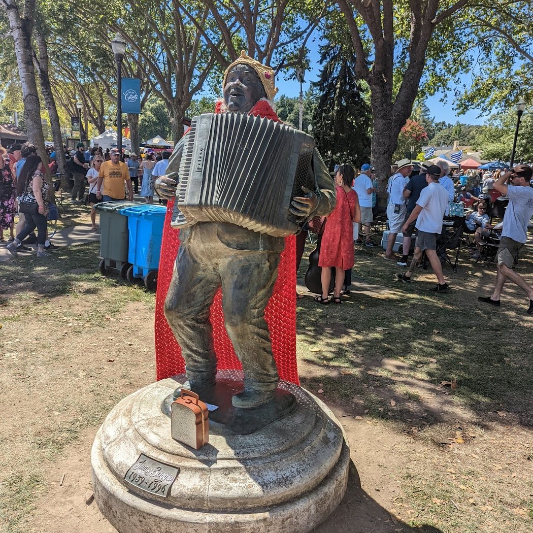 La Plaza de Cotati 1