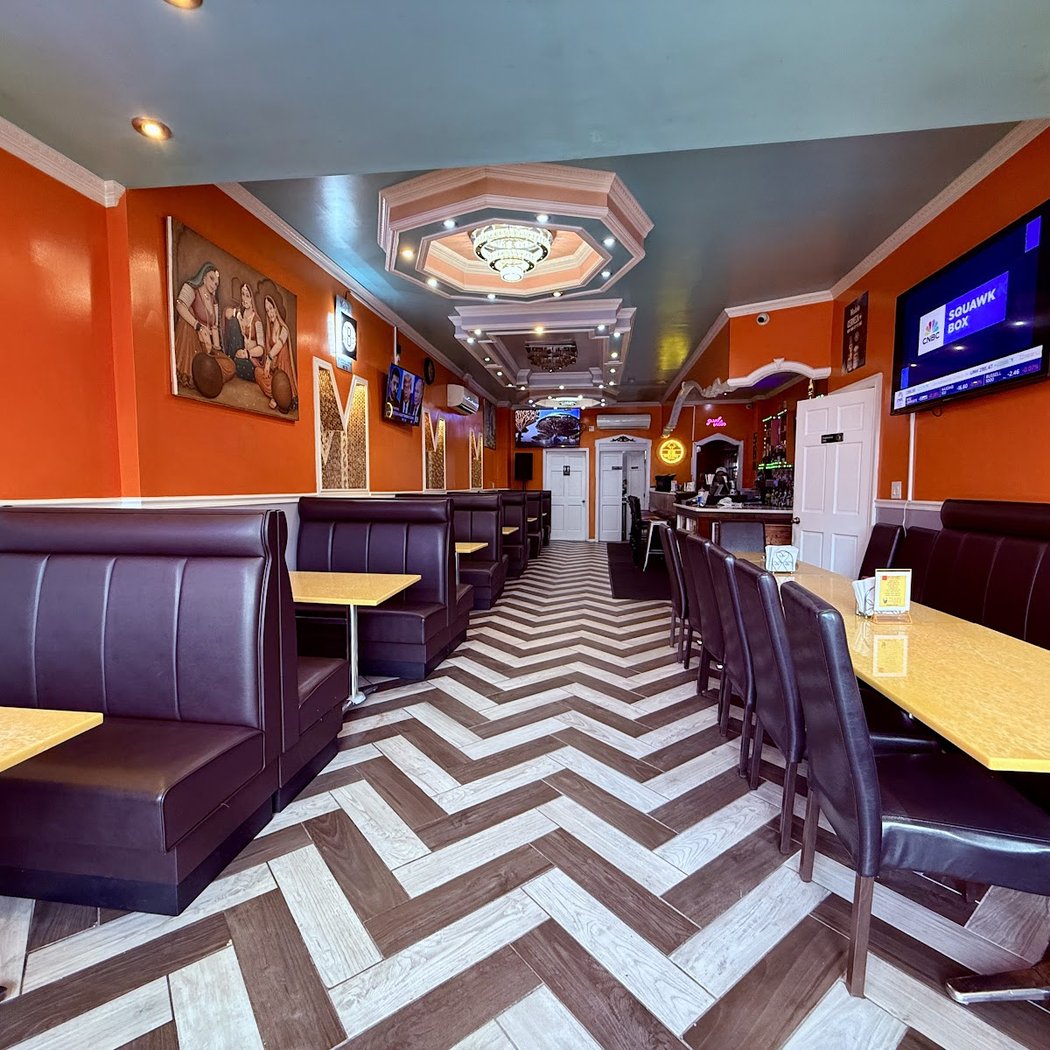 3M Bar and Grill 2