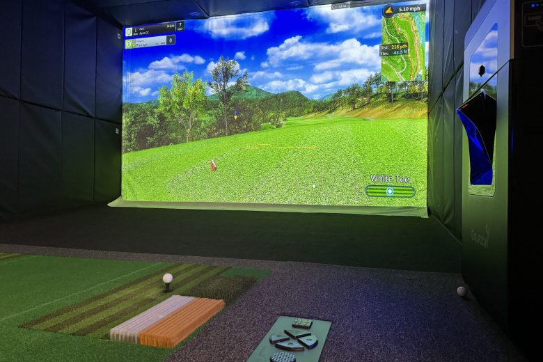 Hillside athletics Indoor Golf 2