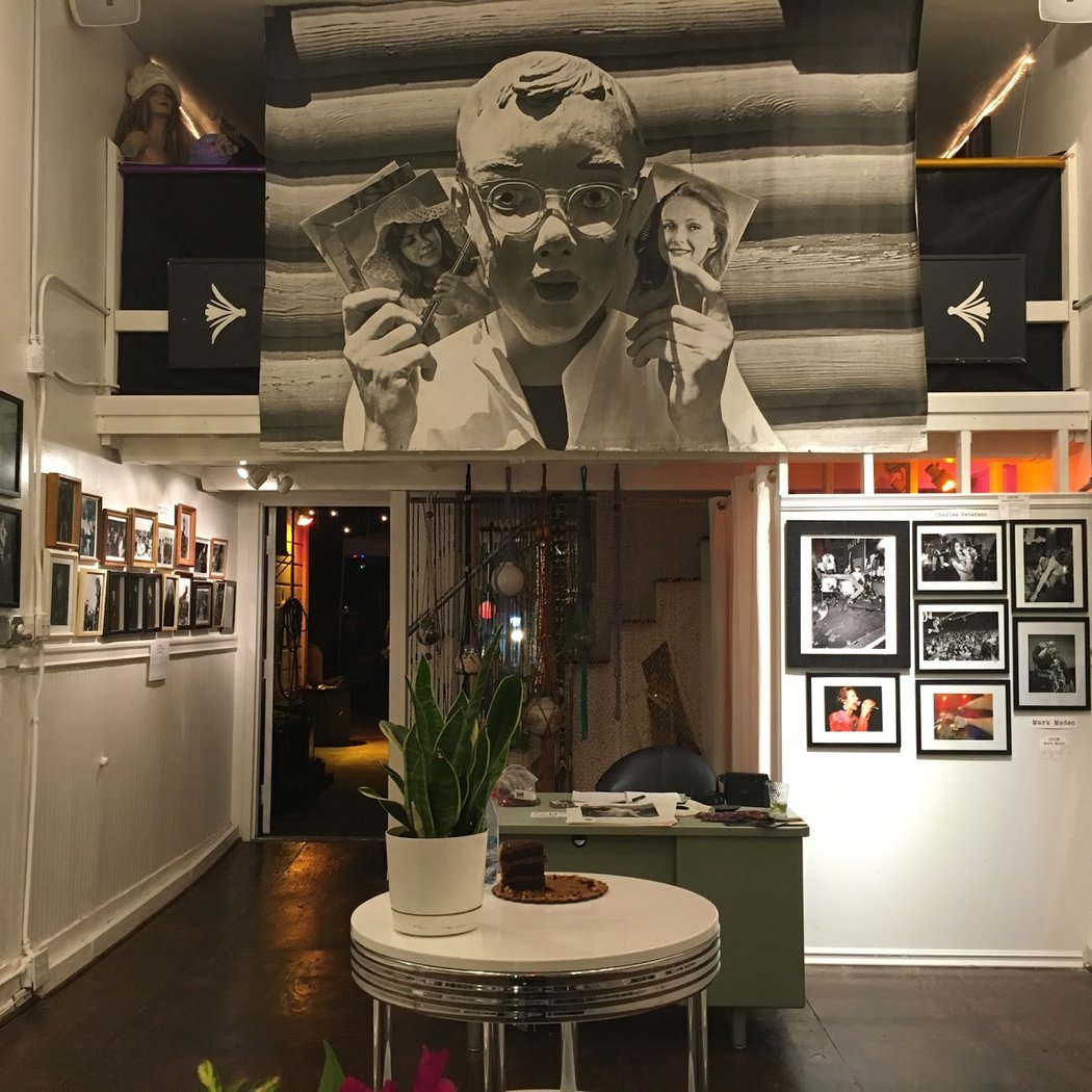 JOY Gallery & JOY Shop 2