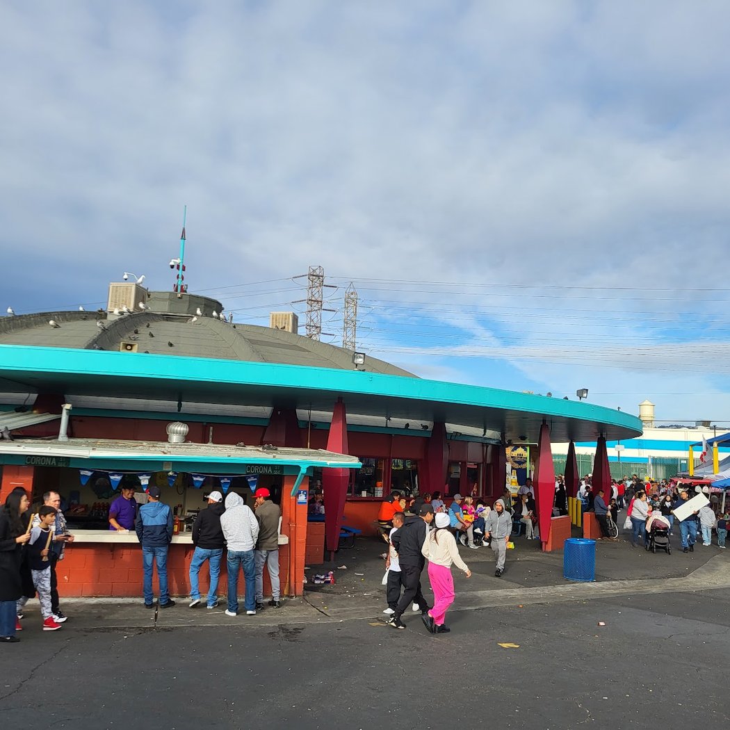 Coliseum Swap Meet 2