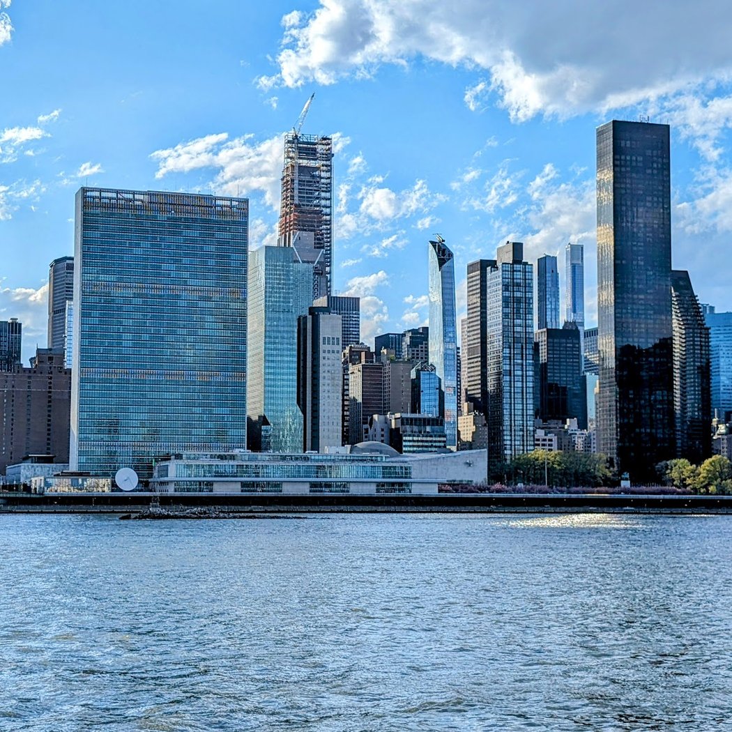 Gantry Plaza State Park Recreational Dock 2