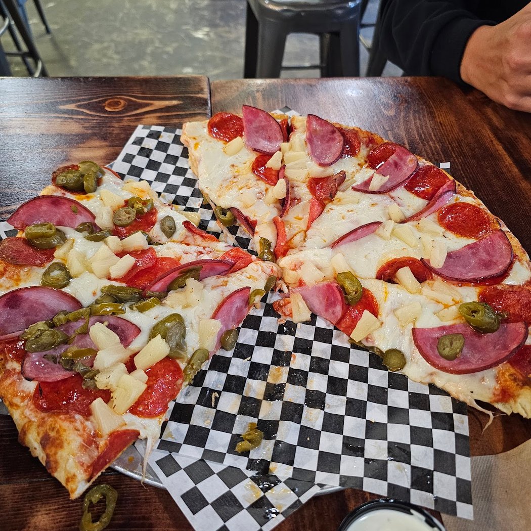 Sammy G's Pizzeria 3