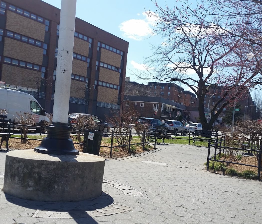Veterans Plaza 3