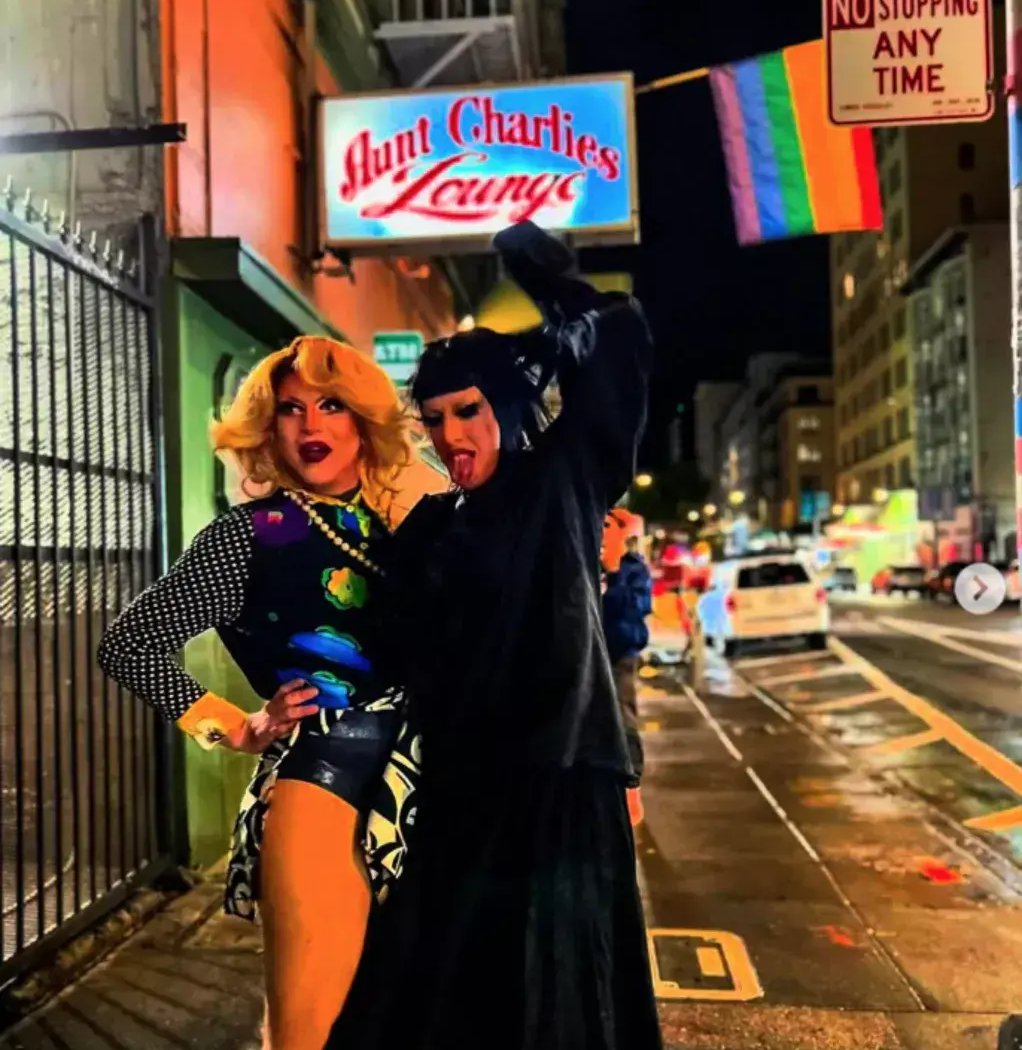 Aunt Charlie's Lounge 1
