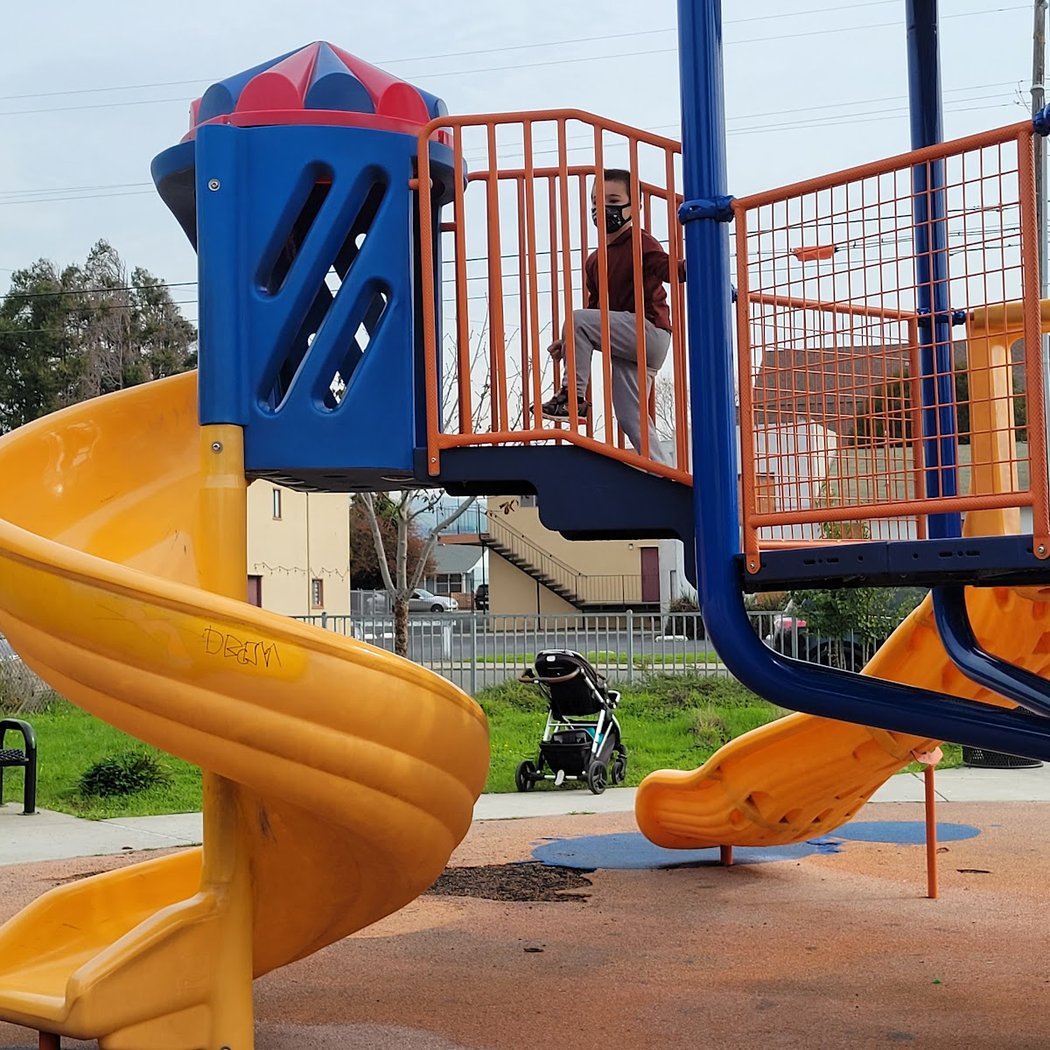 Burg Park 3