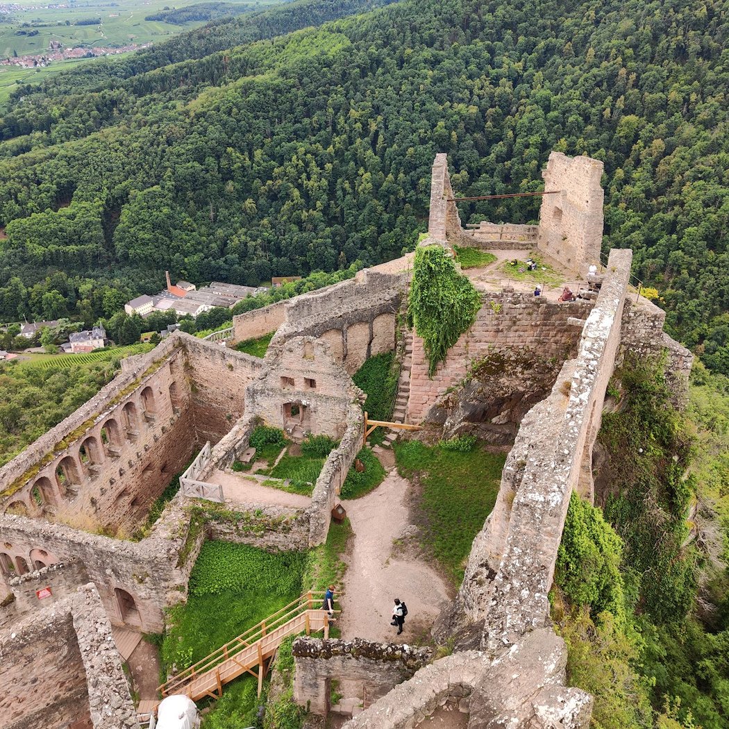 Départ randonnée des trois châteaux 2