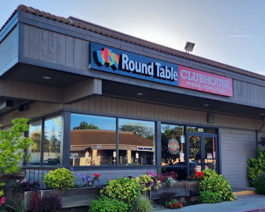 Round Table Pizza 2