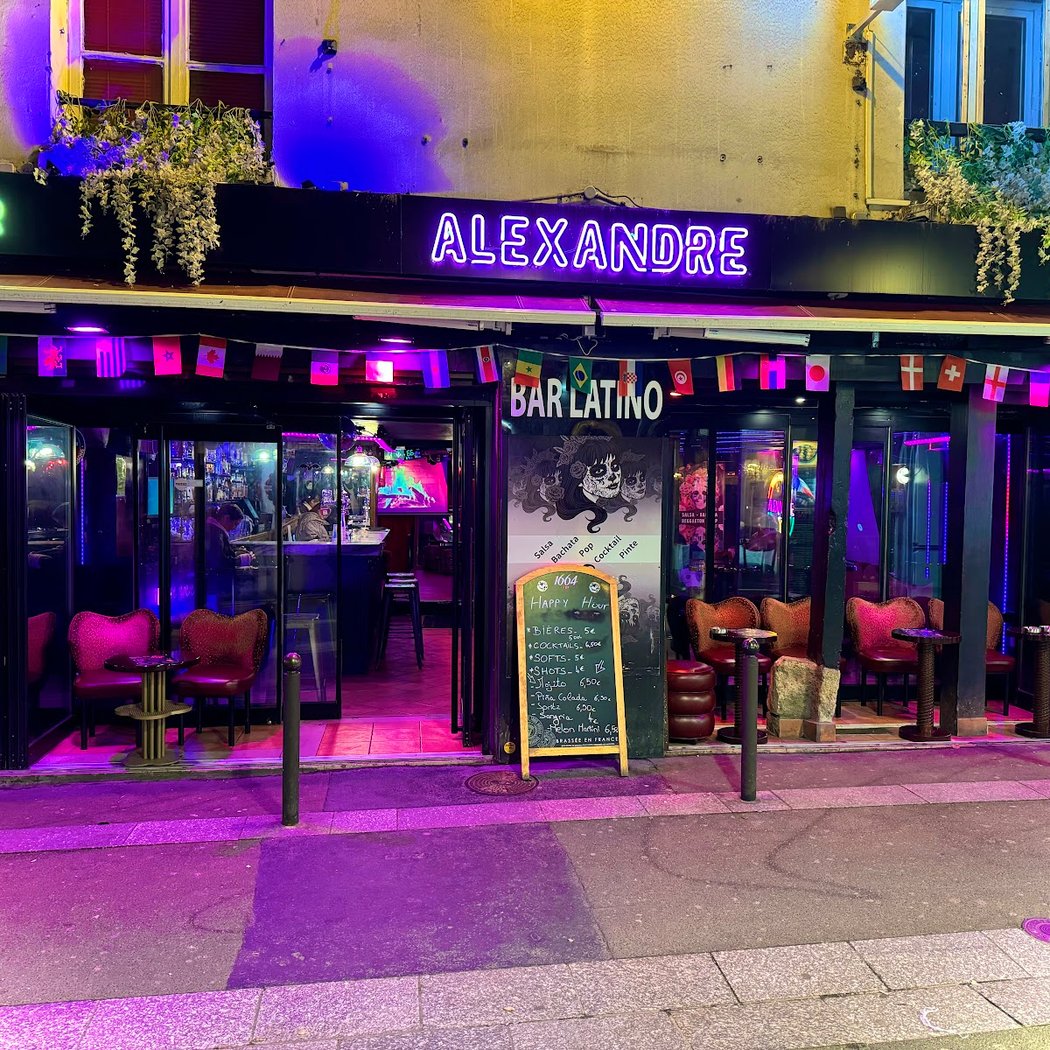 Alexandre BAR PUB Paris 05 2