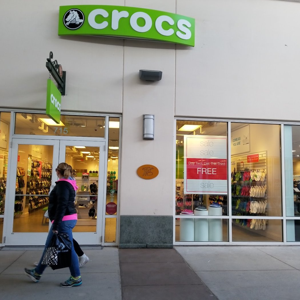 Crocs at Philadelphia Outlet 2