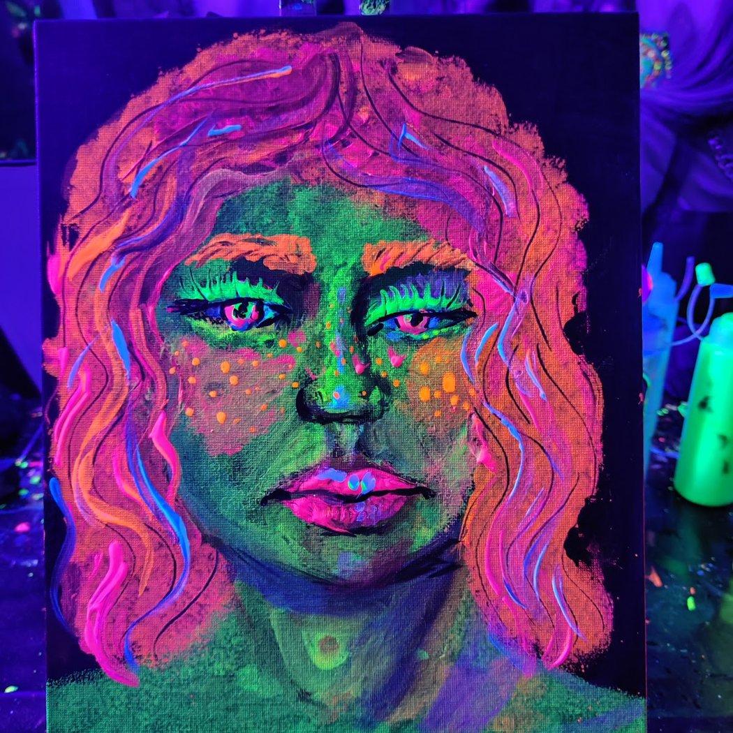 Neon Brush Paris : atelier peinture & apéro dans le noir 1
