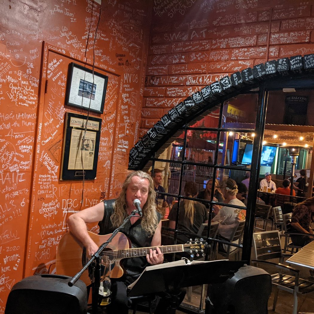 Live Music by Papa Joe & the New Deal 1