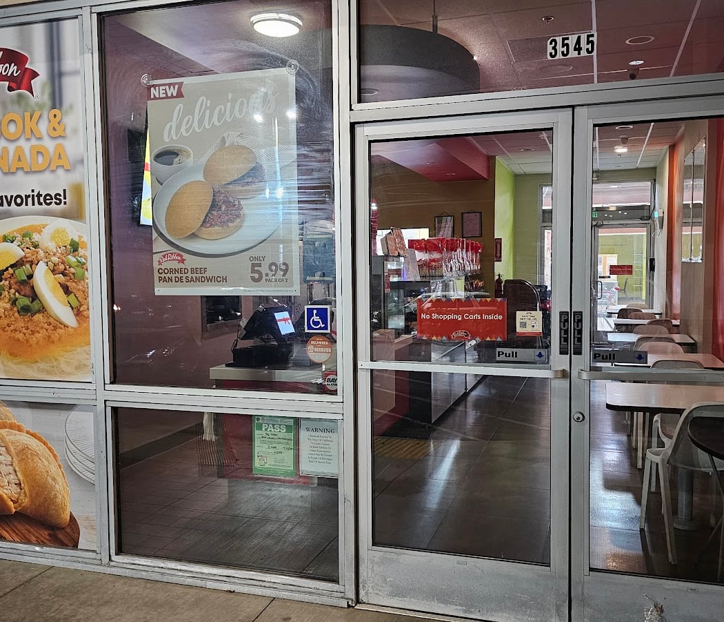 Red Ribbon Bakeshop 2
