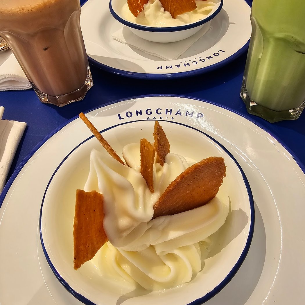 Le Café Longchamp x Constantin 1