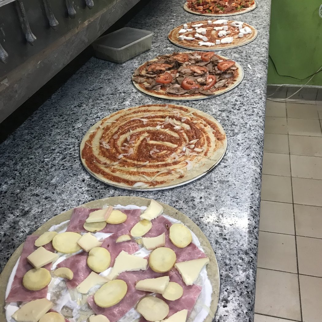 Pat' A Pizz' 3