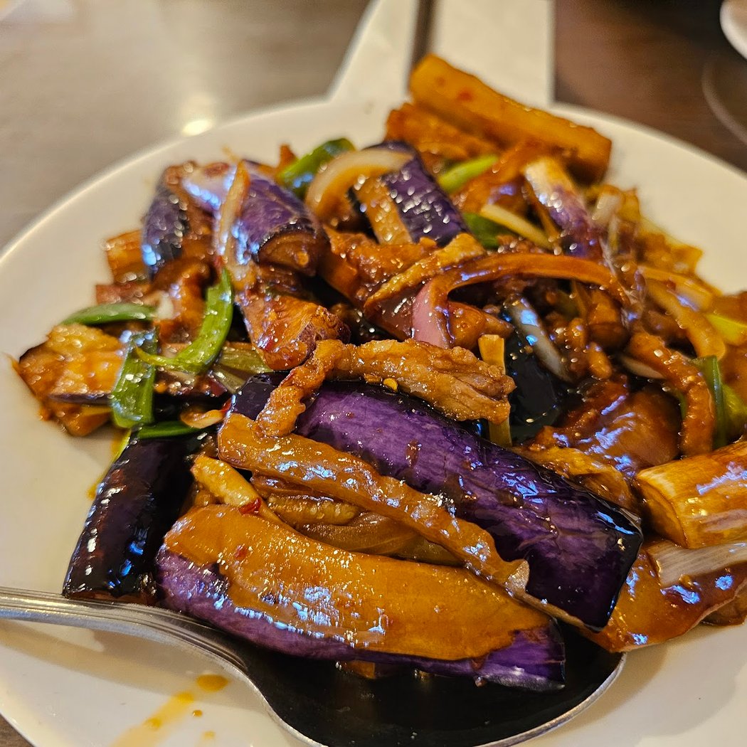 Hunan Chef Chinese Restaurant 1
