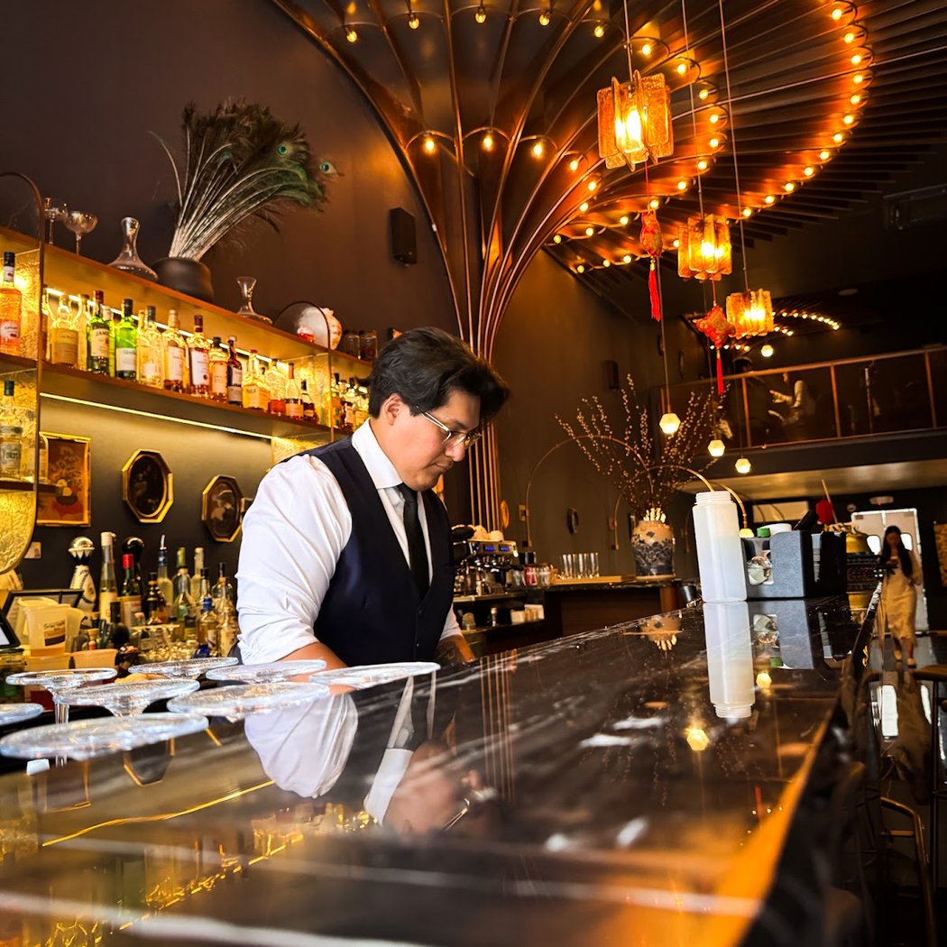 Aves Thai & Asian Fusion restaurant 5