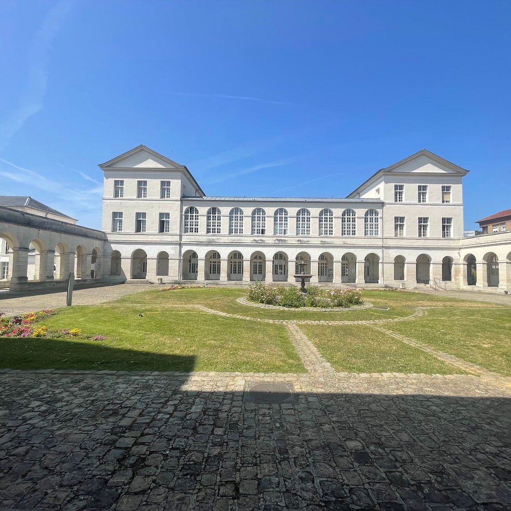 Visite de l’hospice Brézin 1