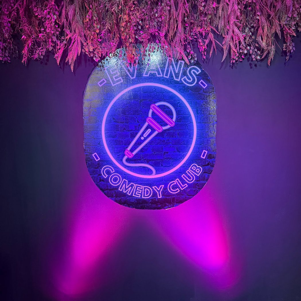 EVANS COMEDY CLUB 3