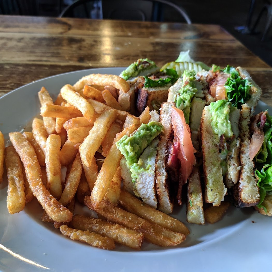 Metro City Restaurant & Bar 3