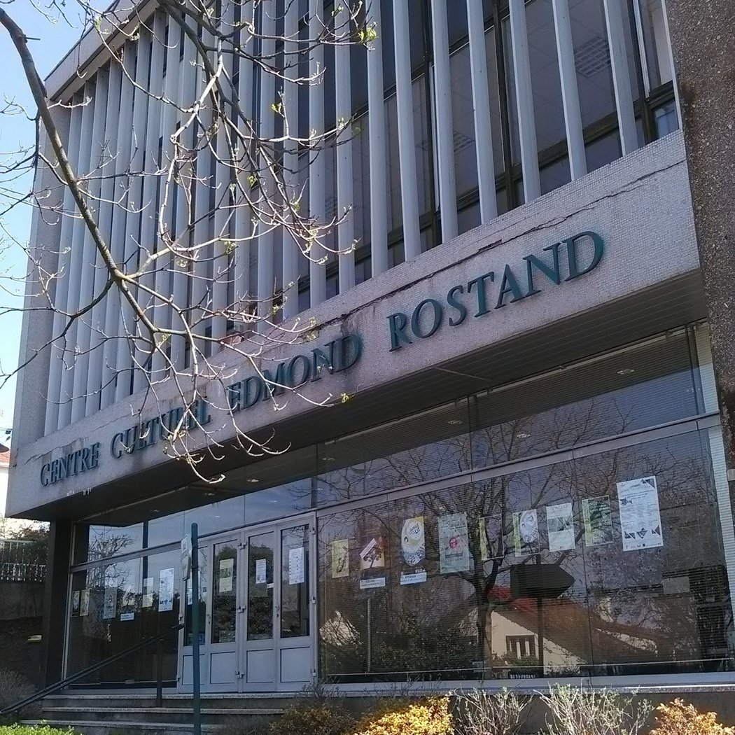 Center Culturel Edmond Rostand 4
