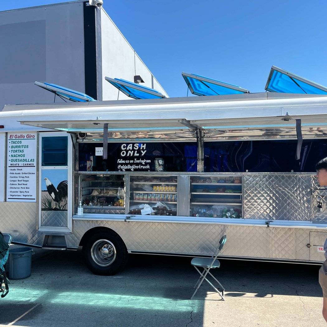 El Gallo Giro Food Truck 2