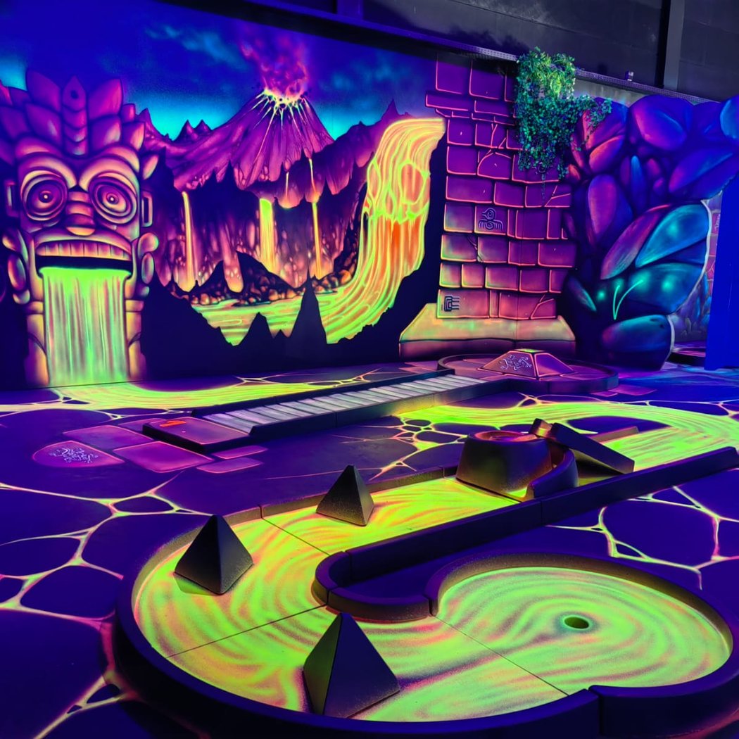 BLACK HOLES MINIGOLF CHAMBLY L'ISLE-ADAM 3