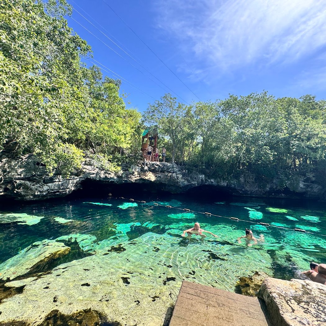 Cenote Azul 2