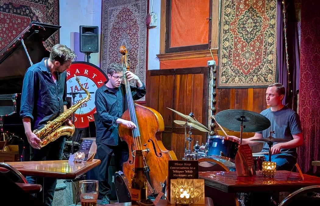 Schwartz's Point Jazz & Acoustic Club 1