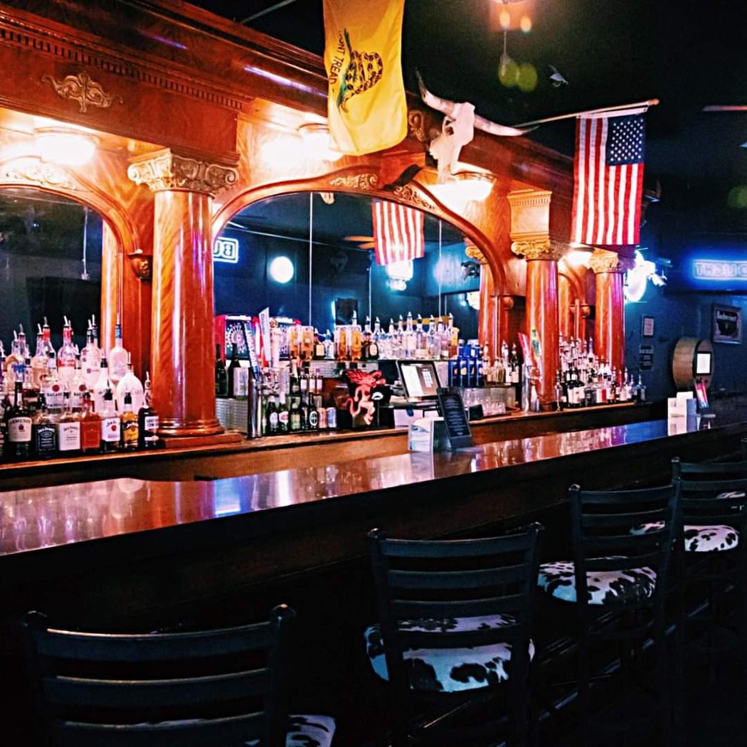 Boots, Babes & Rockin’ Mics – Karaoke Wednesdays 2