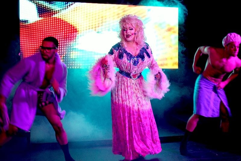 Diva Royale Drag Queen Show NYC, Dinner and Cabaret 1