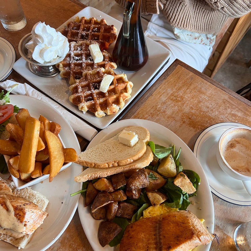 Sea Breeze Cafe and Restaurant 2