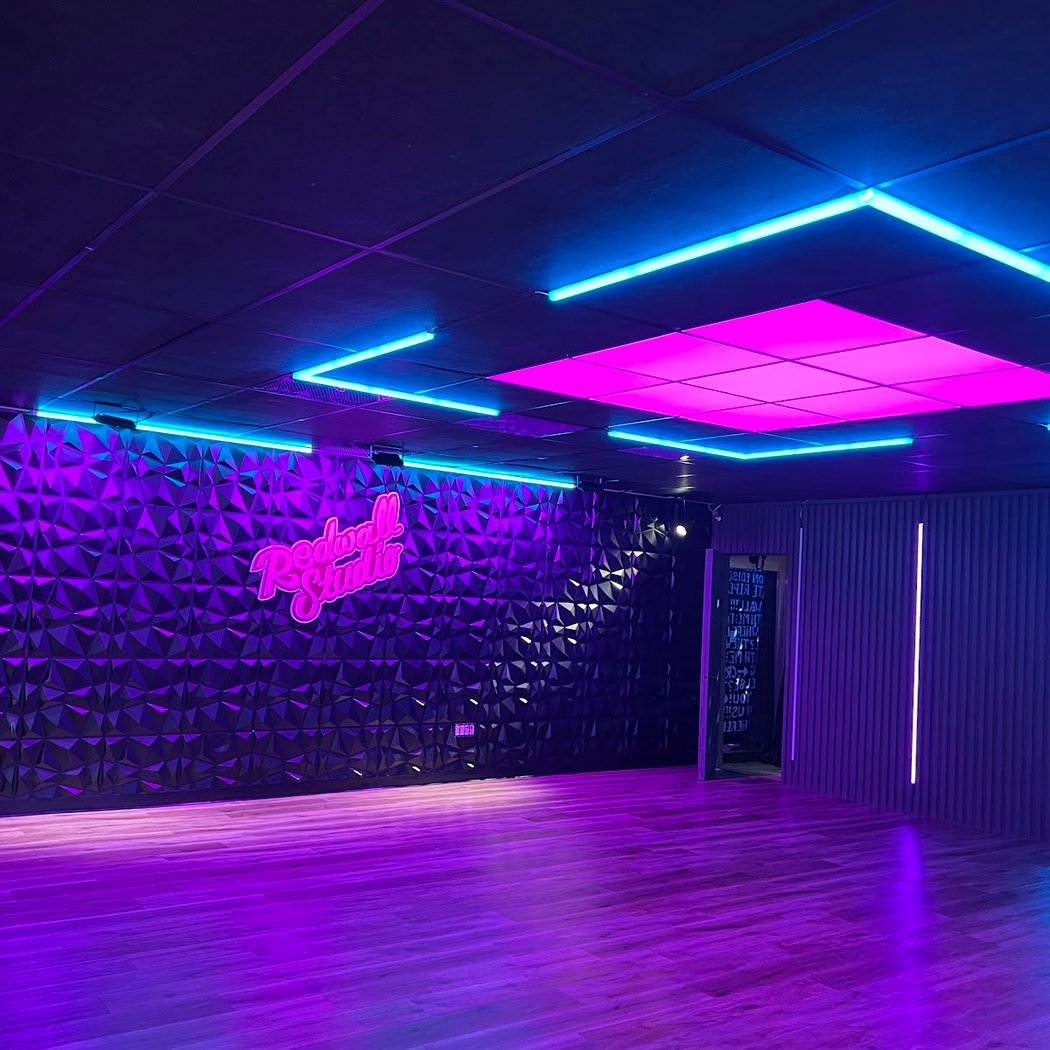 Vibe At The Wall Dance Studio 1
