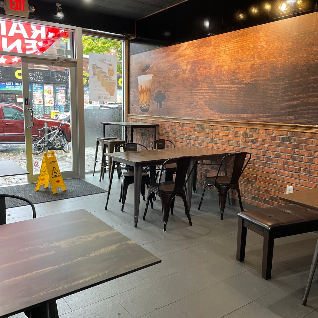 Pop Pot Noodle & Tea House 2