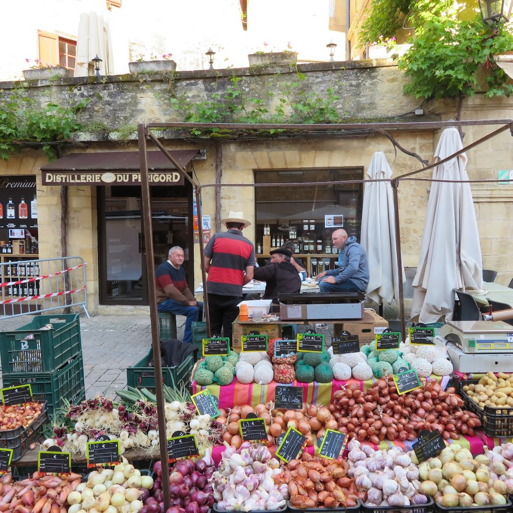 Sarlat Saturday Market 2