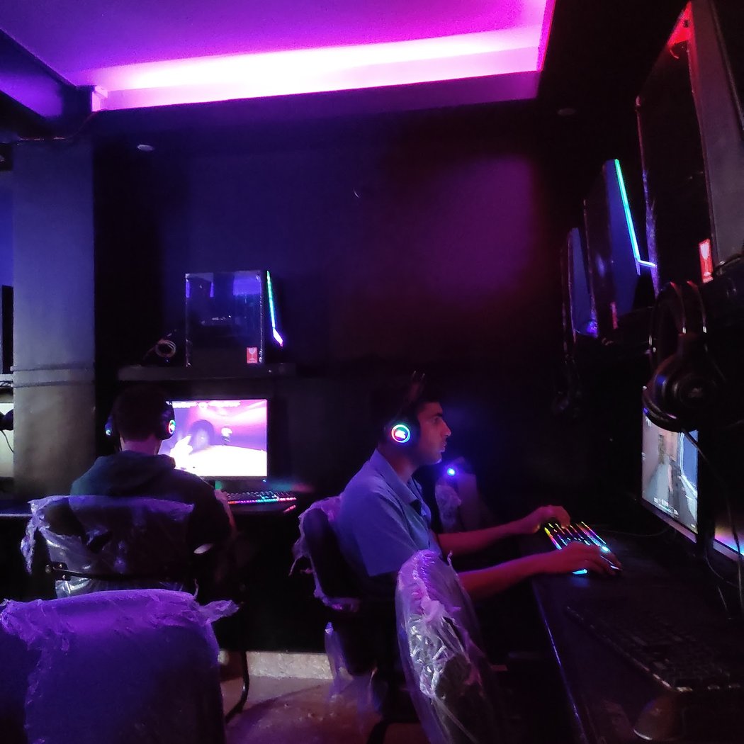 Echo Esports Gaming Cafe 2