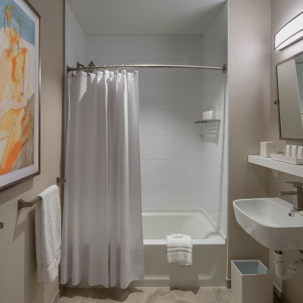 Art House Hotel & Suites 3