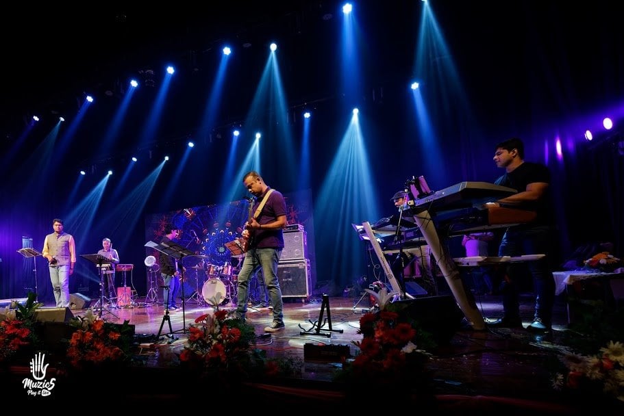 Muzic5 - A Dynamic Multi Genre Rock Band 3